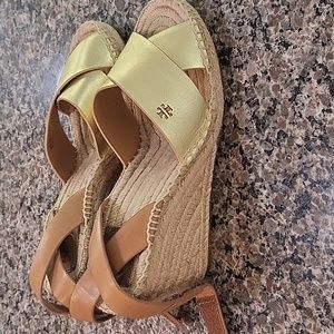lIKE NEW Tory Burch Bima Wedge Metalic Sandals